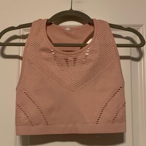Alo Light Pink Crop Tank, size L
Some pilling and wash wear (pictured)